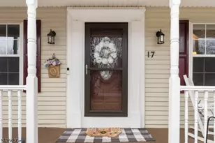 17 Frelinghuysen St, Belvidere, NJ 07823 - Photo 3