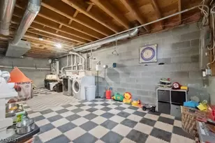 17 Frelinghuysen St, Belvidere, NJ 07823 - Photo 33