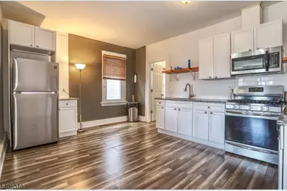 626-628 William St, East Orange, NJ 07017 - Photo 11