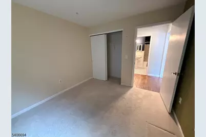 52 Overlook Dr, Lopatcong Township, NJ 08886 - Photo 7