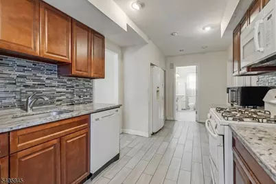 241 Rea Ave, Hawthorne, NJ 07506 - Photo 11