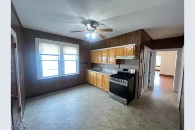 1044 Cross Ave, Elizabeth, NJ 07208 - Photo 3