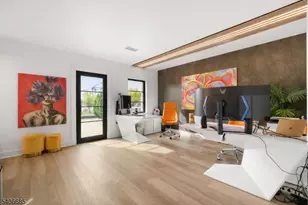 6 Harbor Front Terrace, Elizabeth, NJ 07206 - Photo 13