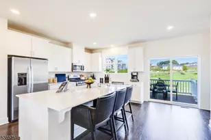 42 Gladstone Ct, Hanover Township, NJ 07981 - Photo 5