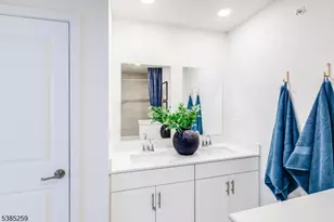 42 Gladstone Ct, Hanover Township, NJ 07981 - Photo 17