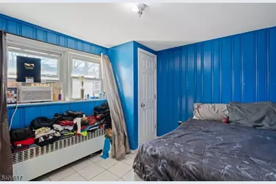 36 N Vivyen St, Bergenfield, NJ 07621 - Photo 13