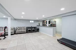 36 N Vivyen St, Bergenfield, NJ 07621 - Photo 21