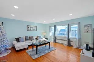 36 N Vivyen St, Bergenfield, NJ 07621 - Photo 5