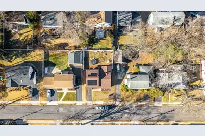 36 N Vivyen St, Bergenfield, NJ 07621 - Photo 31