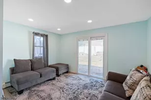 36 N Vivyen St, Bergenfield, NJ 07621 - Photo 7