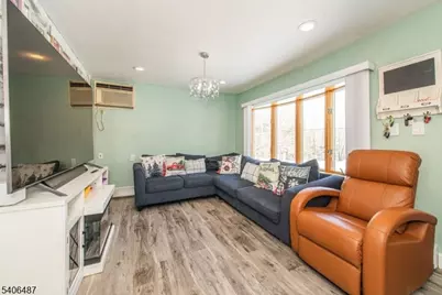 26 Hickory Ave, West Milford, NJ 07480 - Photo 9