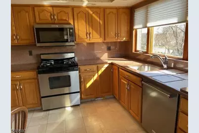 37-39 Edison Dr, Summit, NJ 07901 - Photo 5