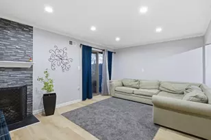 104 Stonegate Ln, Stanhope, NJ 07874 - Photo 5