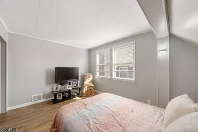 1611 N Sunset Pl, Union Township, NJ 07083 - Photo 5