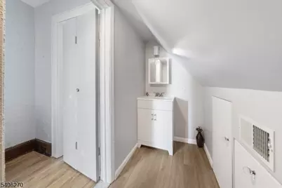 1611 N Sunset Pl, Union Township, NJ 07083 - Photo 13