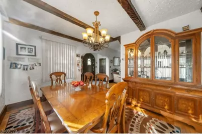 1611 N Sunset Pl, Union Township, NJ 07083 - Photo 9