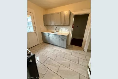 384 Tower St, Union Township, NJ 07088 - Photo 3