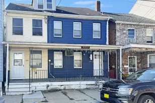 204 Mercer St, Phillipsburg, NJ 08865 - Photo 1