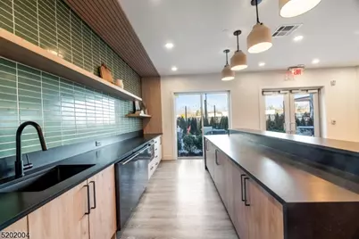 377 Summerhill Rd #Dlux, East Brunswick Township, NJ 08816 - Photo 33