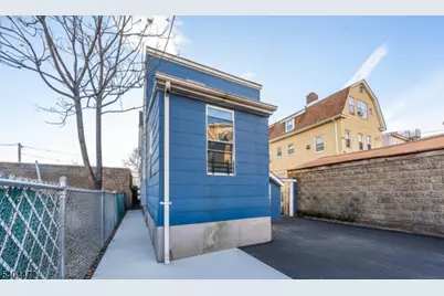 111 Scheerer Ave, Newark, NJ 07112 - Photo 11