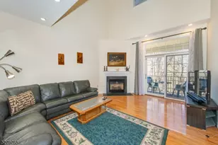 818 Kensington Ln, Livingston, NJ 07039 - Photo 5