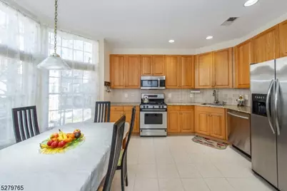 818 Kensington Ln, Livingston, NJ 07039 - Photo 13