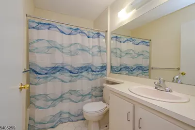 29 Amberly Ct, Franklin Township, NJ 08823 - Photo 15