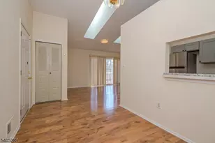 29 Amberly Ct, Franklin Township, NJ 08823 - Photo 7