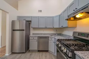 29 Amberly Ct, Franklin Township, NJ 08823 - Photo 13