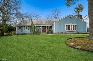 10 Edwards Pl, Millburn, NJ 07078 - Photo 35