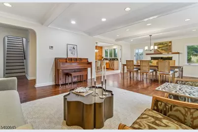 10 Edwards Pl, Millburn, NJ 07078 - Photo 7