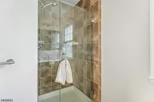 10 Edwards Pl, Millburn, NJ 07078 - Photo 23