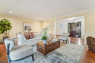 10 Edwards Pl, Millburn, NJ 07078 - Photo 5