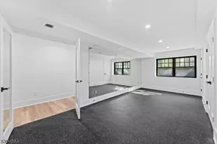 330 Hartshorn Dr, Millburn Twp., NJ 07078 - Photo 37