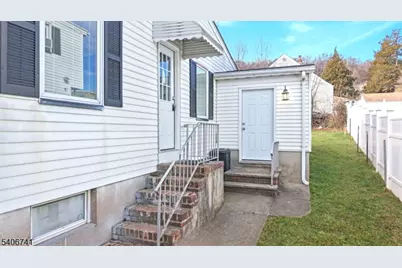 344 Maplewood Ave, Clifton, NJ 07013 - Photo 13