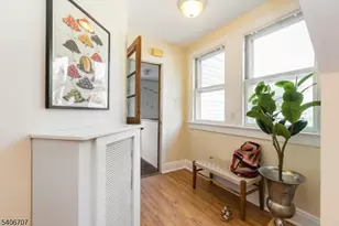 11 Mountain View Pl, Montclair, NJ 07042 - Photo 9