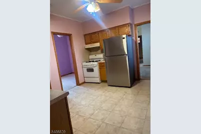 21 Main St, Linden, NJ 07036 - Photo 9