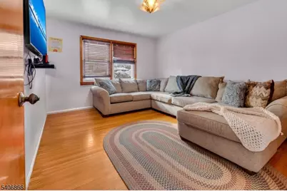 20 Bergen Ave, North Arlington, NJ 07031 - Photo 9