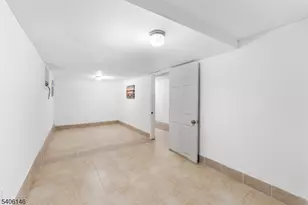 58 Van Buren St, Newark, NJ 07105 - Photo 17