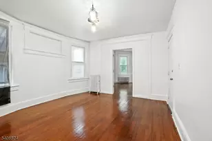 97 Hopkins Pl, Irvington, NJ 07111 - Photo 9