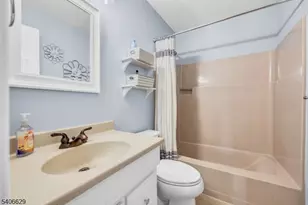 107 Bluebird Dr, Hillsborough Township, NJ 08844 - Photo 25