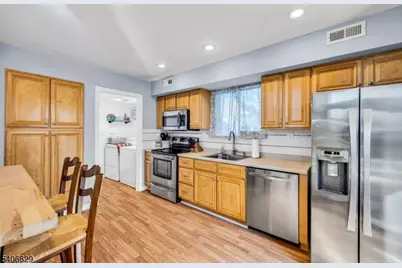 107 Bluebird Dr #1A, Hillsborough Township, NJ 08844 - Photo 13