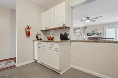 10 Depalma Ct, Franklin Township, NJ 08873 - Photo 9