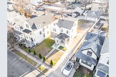 328 Hawthorne St, Orange, NJ 07050 - Photo 33