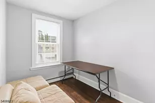 328 Hawthorne St, Orange, NJ 07050 - Photo 11