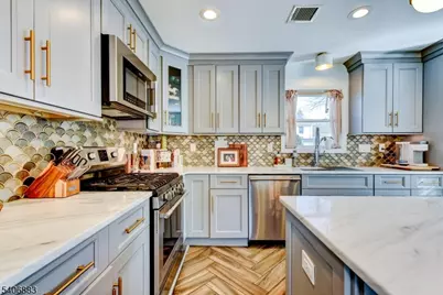 86 Burnside Pl, Wanaque, NJ 07420 - Photo 17