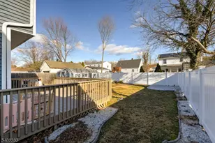 86 Burnside Pl, Wanaque, NJ 07420 - Photo 37