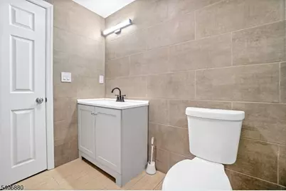 16 Sayre St, Elizabeth, NJ 07208 - Photo 13