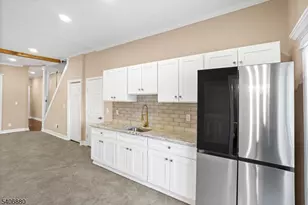 16 Sayre St, Elizabeth, NJ 07208 - Photo 9