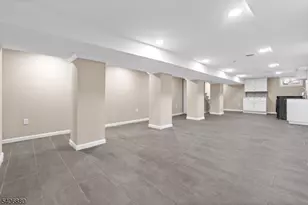 16 Sayre St, Elizabeth, NJ 07208 - Photo 29